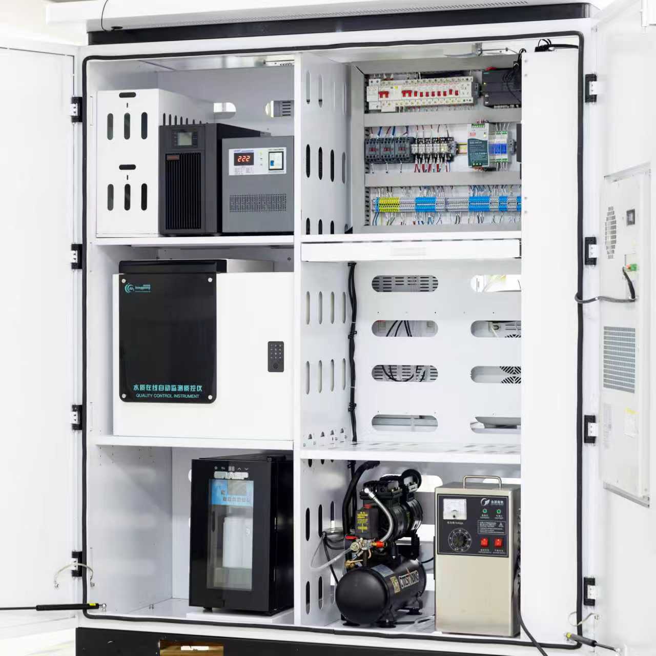 Outdoor Small-scale Automatic Water Quality Monitoring Station